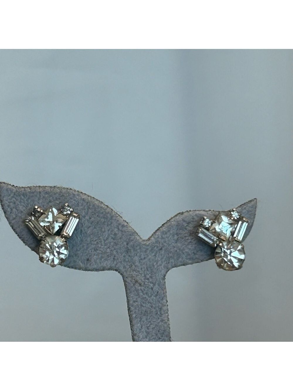 Coro signed vintage Swarovski crystal rhinestone jewelled screw back earrings
